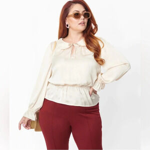 🦋B2G1🦋UNIQUE VINTAGE Champagne Satin Peplum Blouse NWT